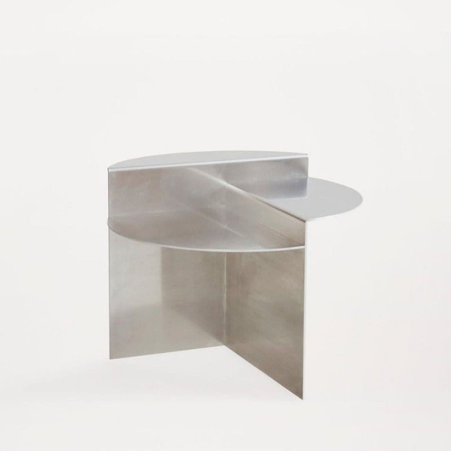 Mobler FRAMA | Rivet Side Table