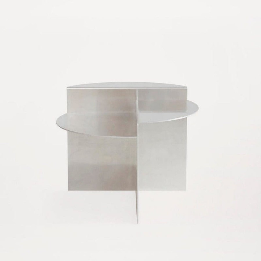 Mobler FRAMA | Rivet Side Table