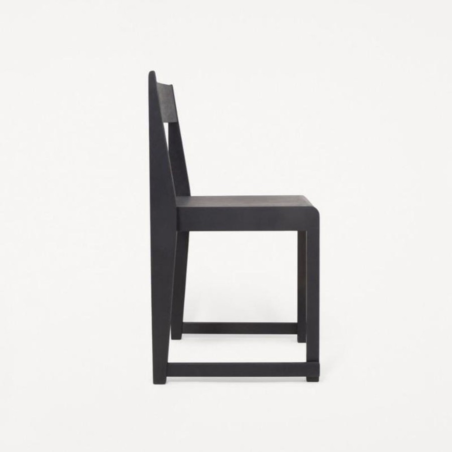 Mobler FRAMA | Chair 01 // Sort